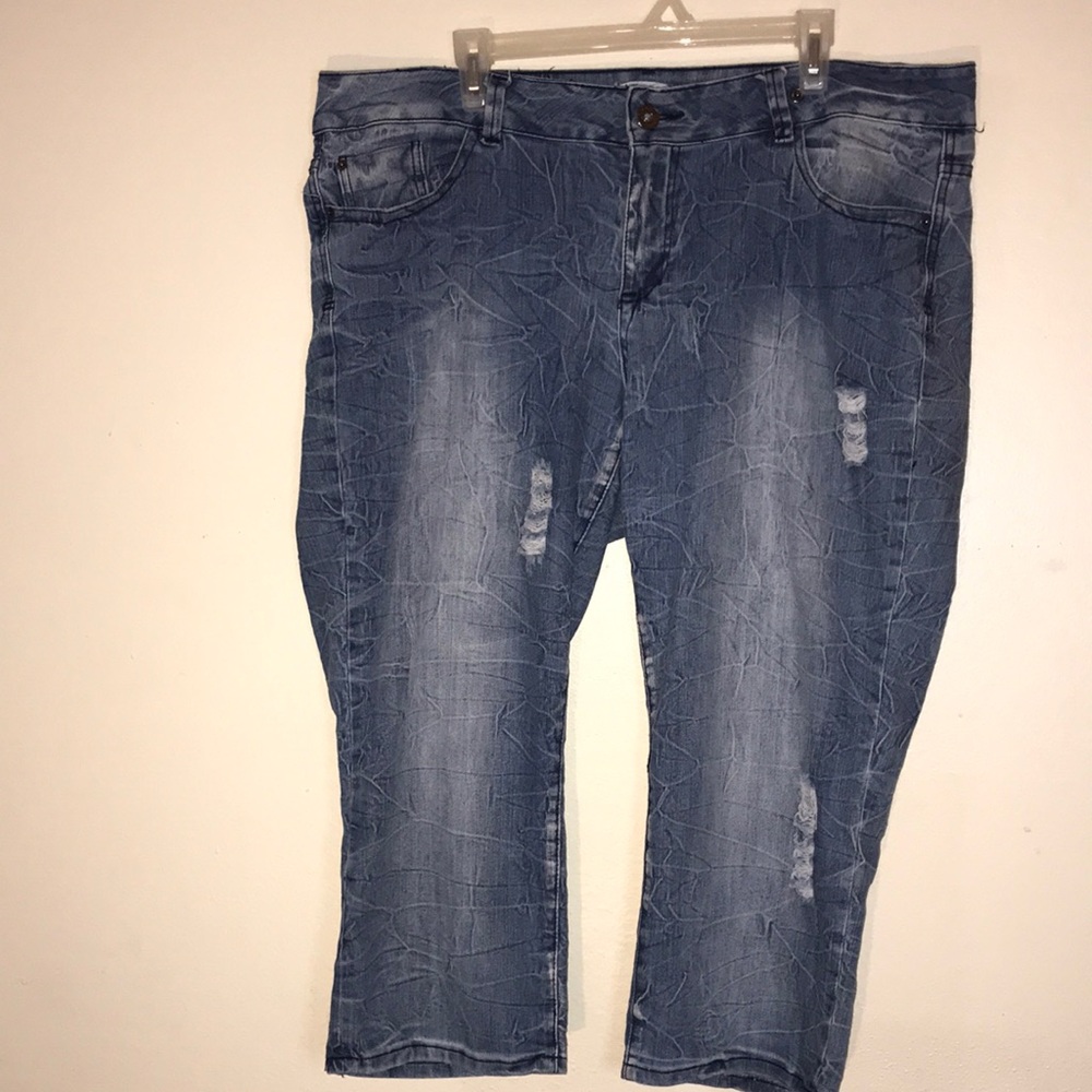 Bongo Women’s Capri Jeans